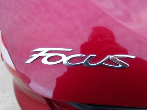 Used 2014 Ford Focus Titanium image 41