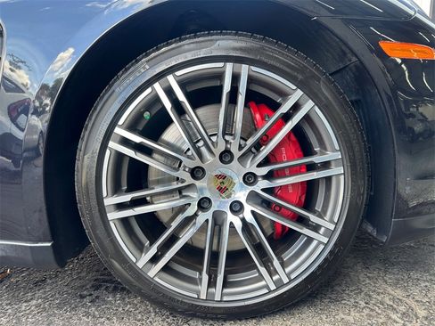 Used 2015 Porsche Panamera GTS image 47