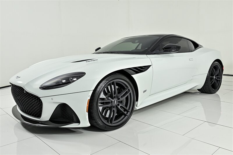 Used 2019 Aston Martin DBS Superleggera RWD image 8