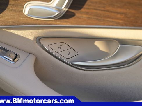 Used 2022 Mercedes-Benz GLC 300 4MATIC w/ Premium Package Lite image 36