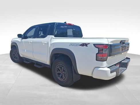 Certified 2025 Nissan Frontier PRO-4X w/ Tow Package AWD/4WD image 4