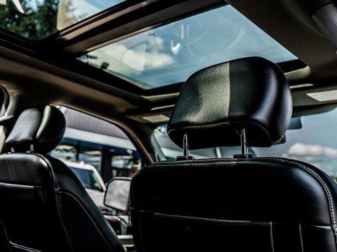 Used 2019 Ford F150 Lariat image 39