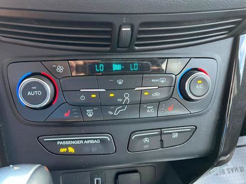 Used 2017 Ford Escape Titanium AWD/4WD image 33