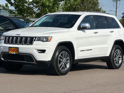 Used 2018 Jeep Grand Cherokee Limited w/ Trailer Tow Group IV AWD/4WD image 8