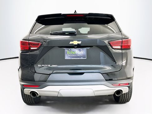 Used 2025 Chevrolet Blazer LT image 7