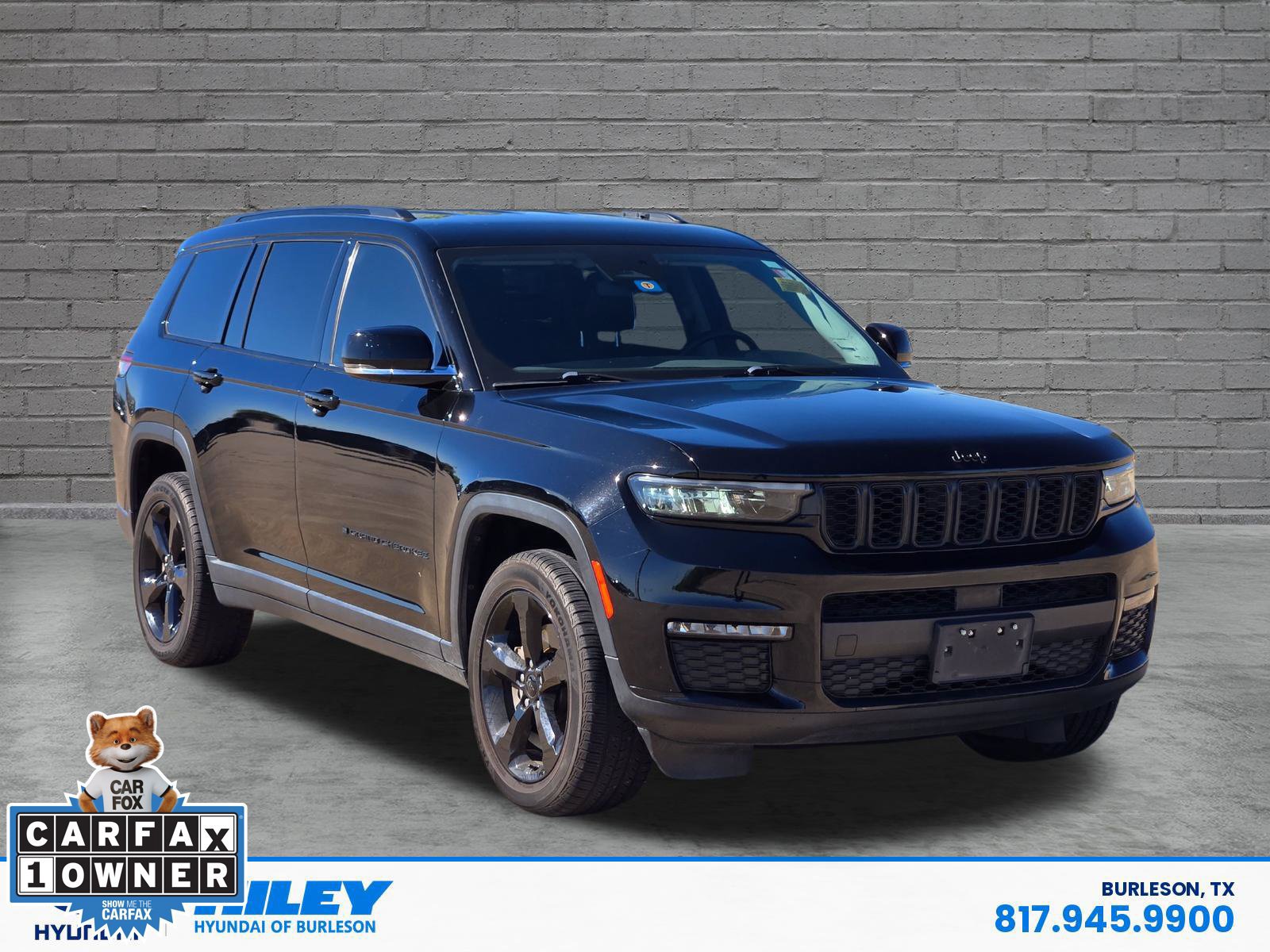 Used 2022 Jeep Grand Cherokee L Limited w/ Black Appearance Package RWD image 2