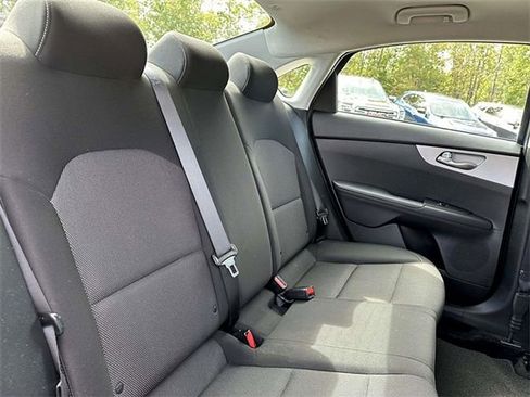 Used 2022 Kia Forte LXS w/ LXS Technology Package image 26