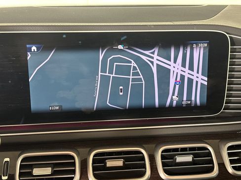 Certified 2024 Mercedes-Benz GLS 450 4MATIC image 31