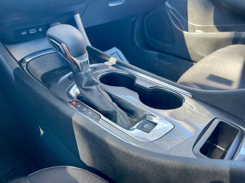 Used 2023 Chevrolet Malibu LT image 13