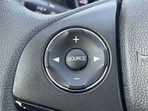 Used 2018 Honda HR-V LX image 28