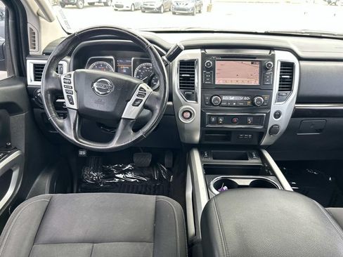 Used 2019 Nissan Titan SV w/ SV Convenience Package RWD image 22