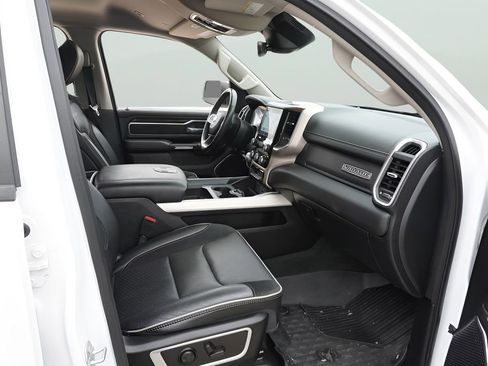 Used 2022 RAM 1500 Laramie AWD/4WD image 25