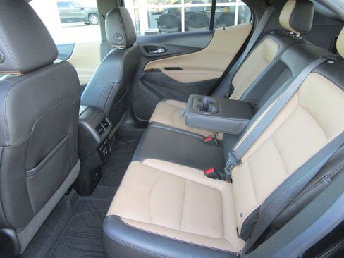 Used 2022 Chevrolet Equinox Premier image 19