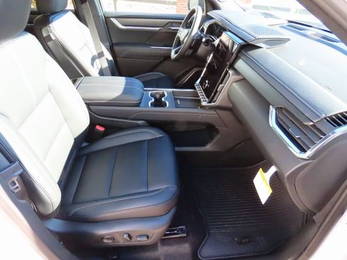 New 2026 GMC Acadia Elevation w/ Elevation Premium Package image 11