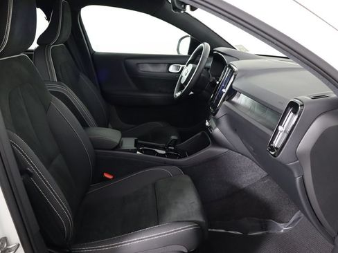 Used 2023 Volvo C40 P8 Recharge Ultimate AWD/4WD image 17