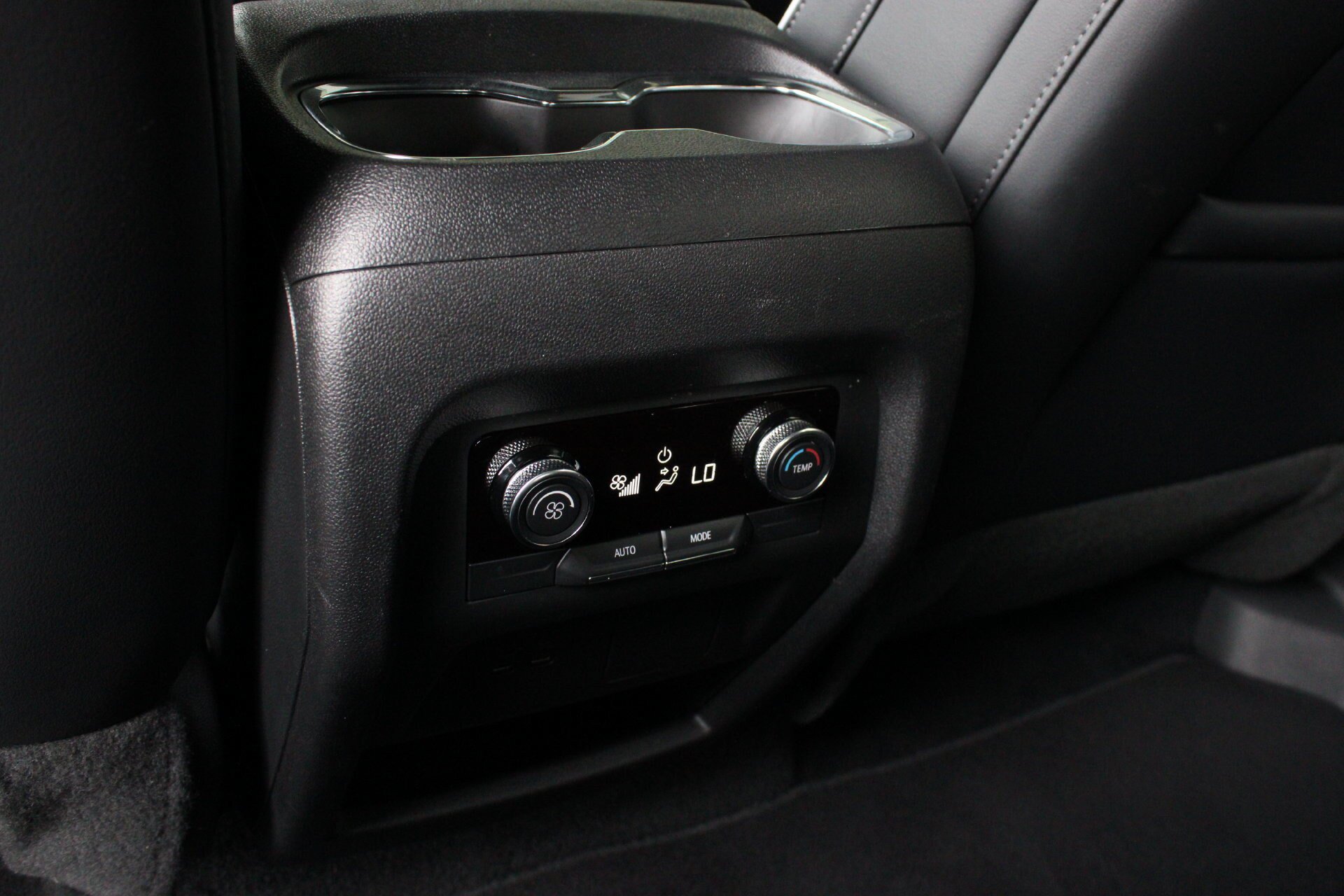 Used 2026 Buick Enclave Sport Touring AWD/4WD image 18