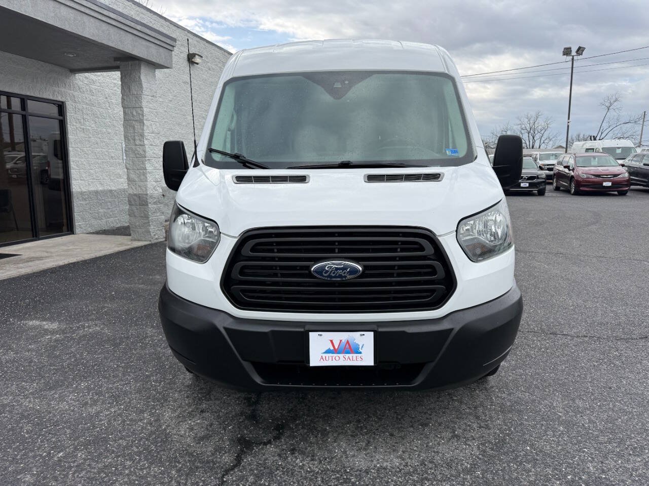 Used 2019 Ford Transit 250 148 Medium Roof RWD image 26