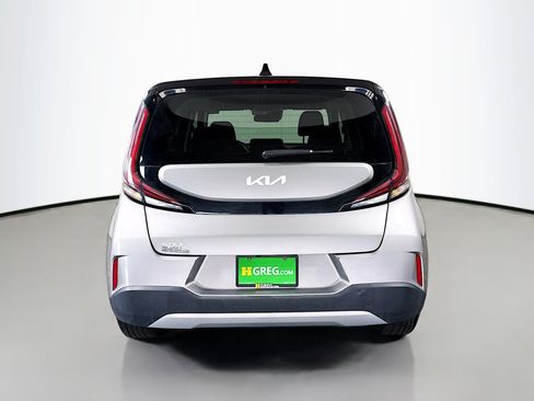 Used 2023 Kia Soul LX w/ Option Group 015 FWD image 8