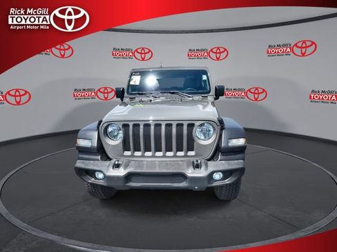 Used 2021 Jeep Wrangler Sport AWD/4WD image 3