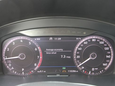 Used 2019 Volkswagen Atlas SEL R-Line FWD image 15