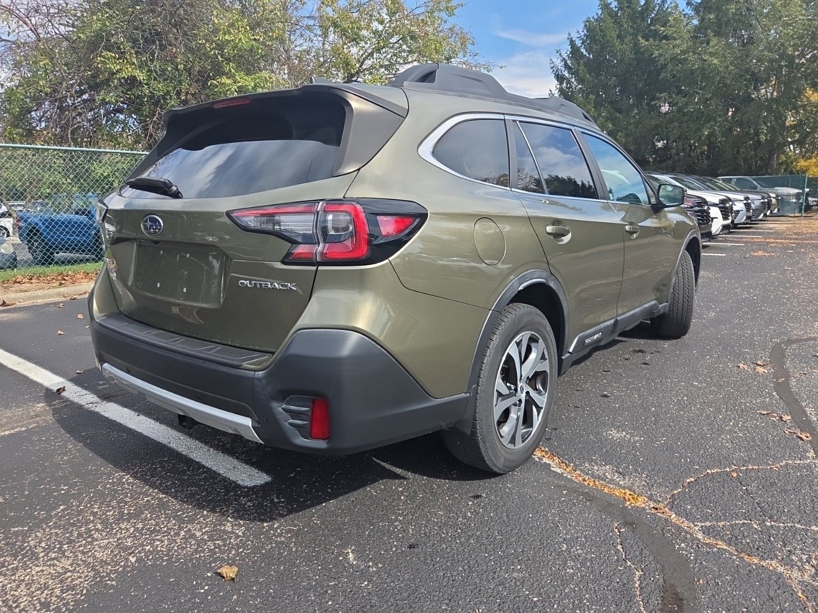 Used 2020 Subaru Outback Limited w/ Popular Package #2 AWD/4WD image 4