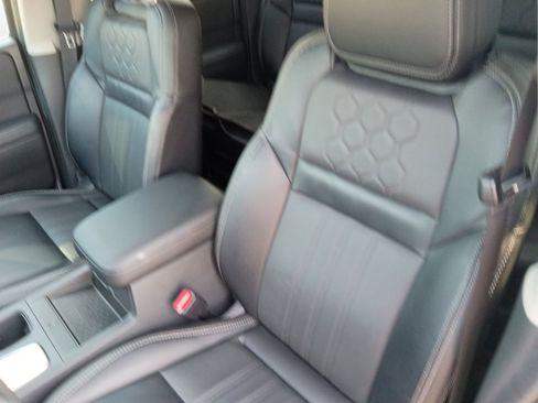 Used 2025 Nissan Frontier SL AWD/4WD image 9