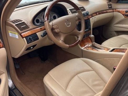 Used 2008 Mercedes-Benz E 350 4MATIC Sedan image 8