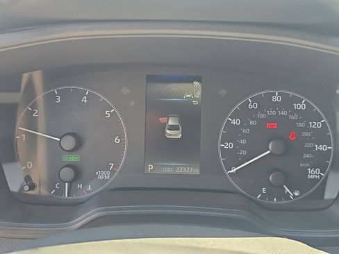 Used 2025 Toyota Corolla SE FWD image 3
