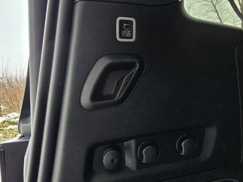 Used 2024 Jeep Wagoneer Series III image 11