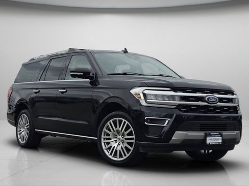 Used 2024 Ford Expedition Max Limited AWD/4WD image 2
