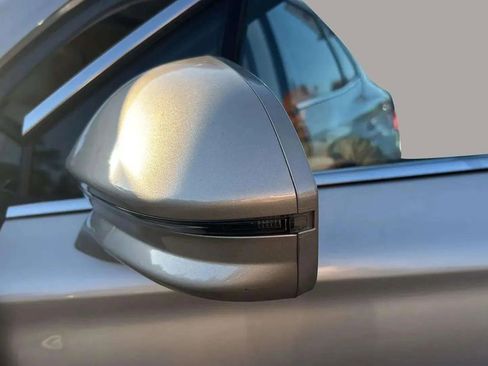 Used 2017 Lincoln MKC Reserve image 11