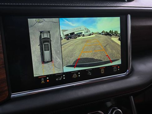 Used 2023 GMC Yukon XL Denali Ultimate AWD/4WD image 42