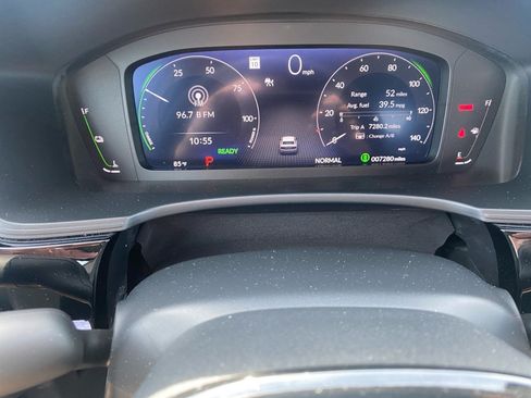 Certified 2025 Honda Civic Sport Touring image 14