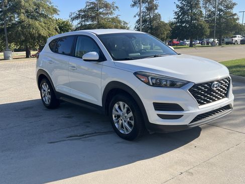 Used 2019 Hyundai Tucson SE FWD image 2