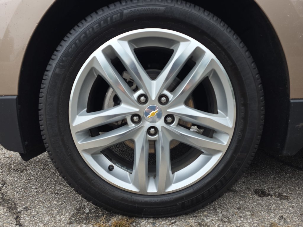 Certified 2018 Chevrolet Equinox Premier FWD image 36