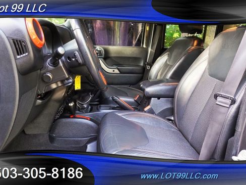 Used 2016 Jeep Wrangler Unlimited Sahara AWD/4WD image 12
