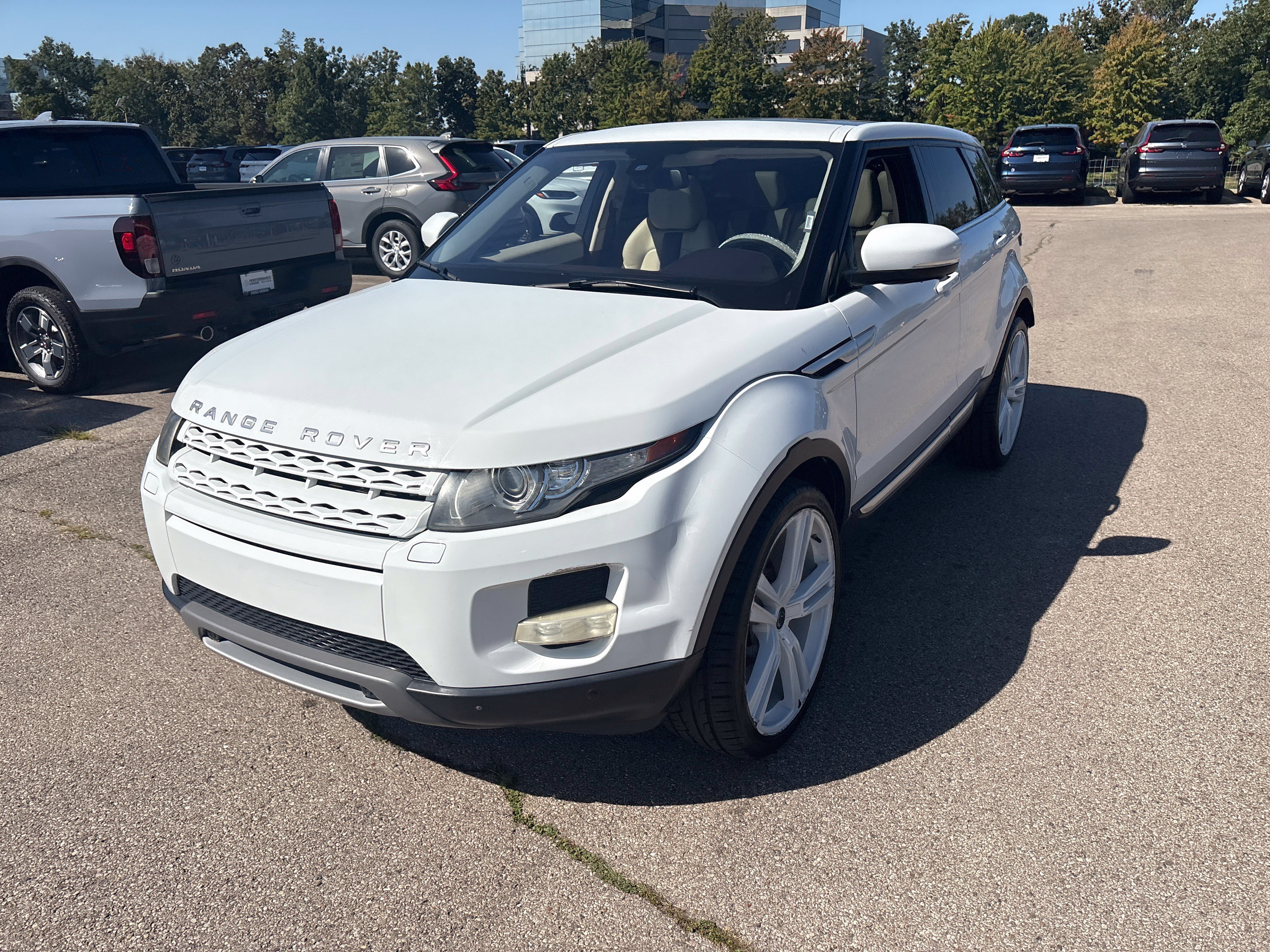 Used 2012 Land Rover Range Rover Evoque Prestige w/ Prestige Premium Pkg AWD/4WD image 13