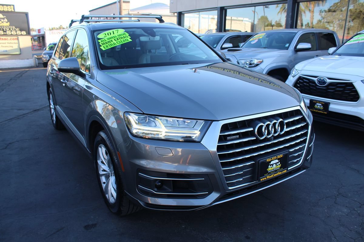 Used 2017 Audi Q7 3.0T Premium Plus AWD/4WD image 8