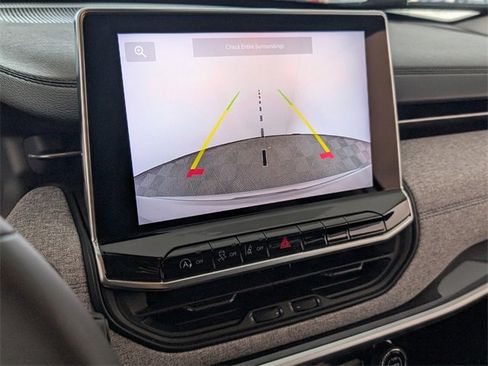 Used 2022 Jeep Compass Latitude image 21