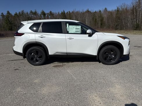 New 2026 Nissan Rogue SV AWD/4WD image 8