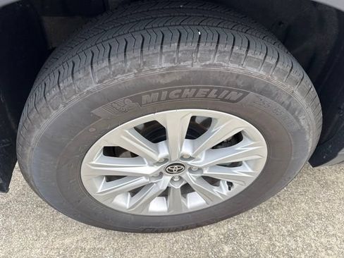 Certified 2026 Toyota Grand Highlander AWD image 9