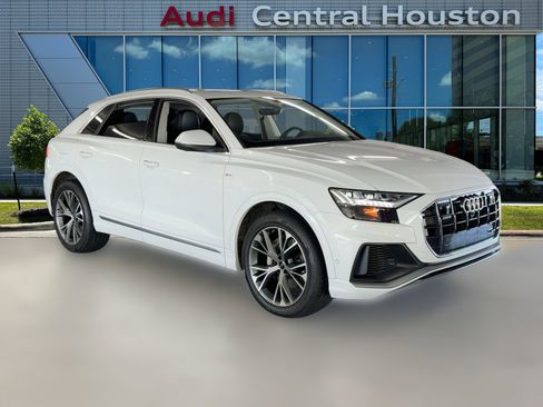 Certified 2023 Audi Q8 Prestige image 7