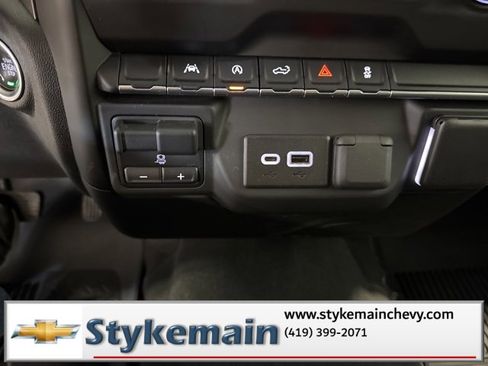 Used 2023 Chevrolet Silverado 1500 Custom image 44