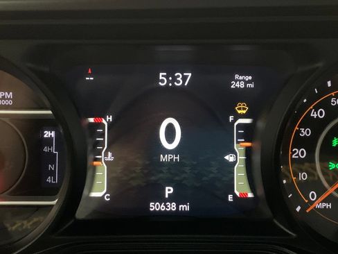 Used 2024 Jeep Wrangler Unlimited Sport AWD/4WD image 31