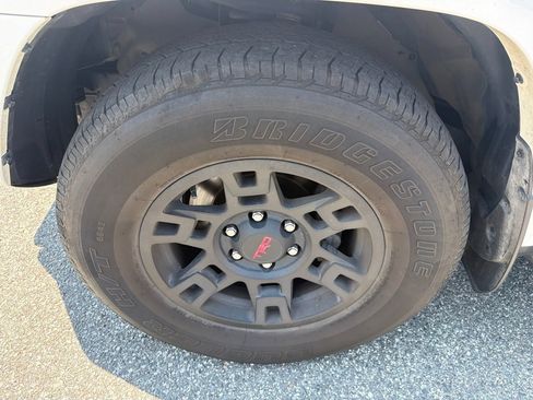 Used 2023 Toyota 4Runner TRD Off-Road Premium w/ Off Road Premium Plus Package AWD/4WD image 12