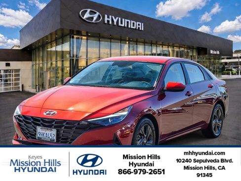 Certified 2023 Hyundai Elantra SEL FWD image 1