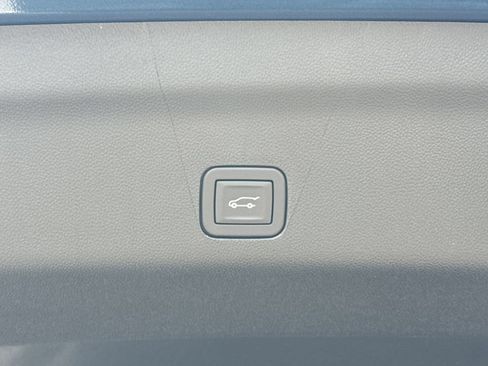 New 2026 GMC Yukon XL Denali Ultimate AWD/4WD image 36