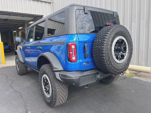 Used 2022 Ford Bronco Badlands image 7