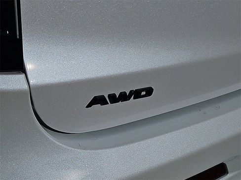 New 2025 Cadillac XT6 Sport w/ LPO, Onyx Lite Package image 12