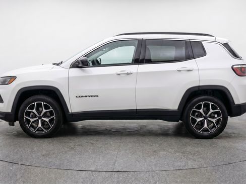 Used 2025 Jeep Compass Limited AWD/4WD image 5